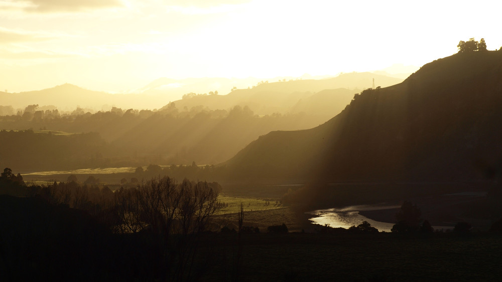 Kaiangaroa early am view with sun 1.jpg